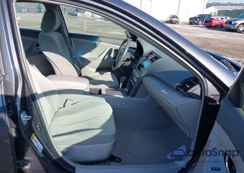 2009 Toyota Camry Le z USA, uszkodzony, nr VIN 4T1BE46K99U843979